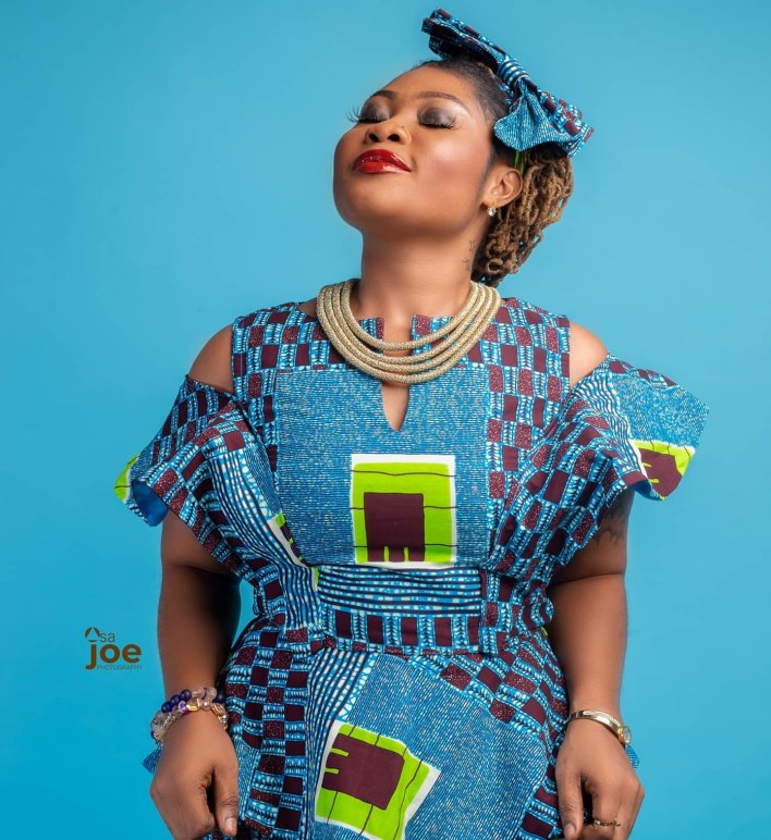 Dufie announces brand new beginning with elegant Ghanaian outfit – See ...